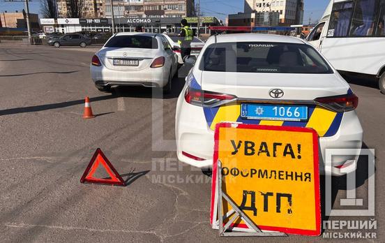 Неуважність до перешкоди справа: на 95-ому кварталі ДТП з Mercedes та Hyundai