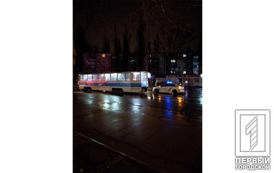 Выходил из трамвая: в Кривом Роге автомобиль сбил ребёнка