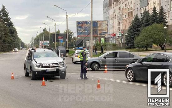 Отбросило на встречку: в Кривом Роге столкнулись две машины