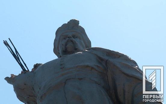 В Кривом Роге планируют выделить два миллиона гривен на ремонт памятника Богдану Хмельницкому