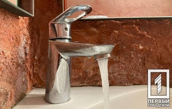 Срочные работы: где в Кривом Роге из-за неполадок на трубопроводах временно ограничили подачу питьевой воды