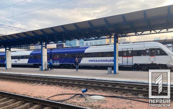 «Укрзалізниця» возобновила продажу билетов на пять поездов, в том числе и в Кривой Рог
