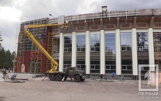 После ремонта стадиона «Металлург» в Кривом Роге над его трибунами появится навес