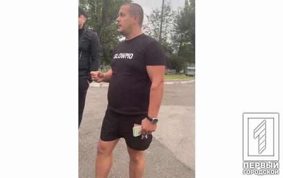 «Я везу людей і дивлюся за дорогою, не можу відволікатися і переключати пісні»: у Кривому Розі розшукали водія, що відмовився вимкнути російську музику