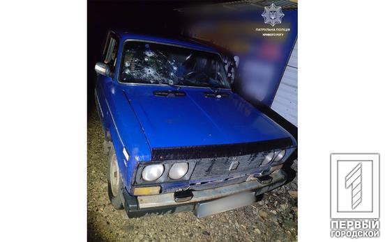 Сліди від куль на лобовому склі: патрульні Кривого Розу знайшли авто, що перебувало в розшуку