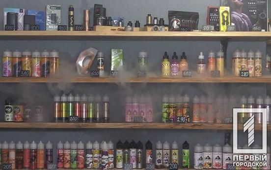 «Дым сигарет без ментола»: Верховная Рада приравняла электронные гаджеты для курения к табачным и запретила их продажу несовершеннолетним