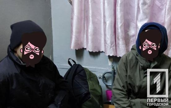 На одній зі станцій швидкісного трамваю Кривого Рогу затримали підлітків, які розмалювали стіни комунальної власності