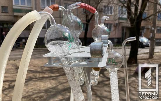 Экологи Кривого Рога взяли на анализ воздух в микрорайоне Горняцком в зоне влияния двух промпредприятий