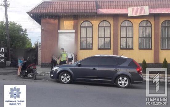 В Кривом Роге мопед столкнулся с автомобилем, никто не пострадал