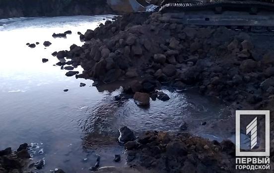 Из-за повреждения трубы в Кривом Роге жителям нескольких посёлков повезут воду в цистерне