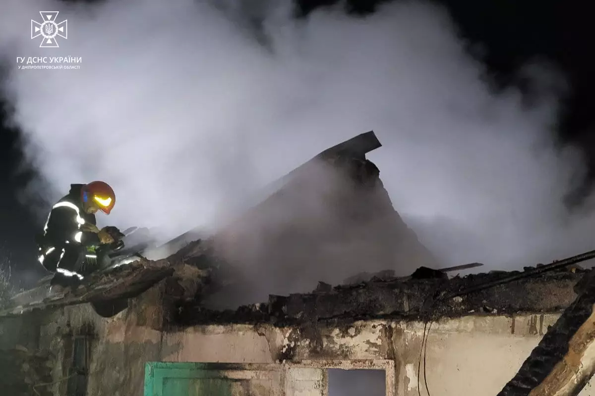 У Криворізькому районі вночі зайнялась лазня