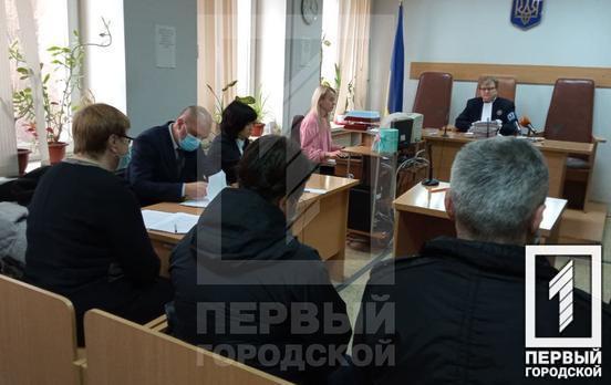 Справа спаленої у Кривому Розі дівчинки Аміни Менго: прокурор просить для звинувачених по 10 років позбавлення волі кожному з прийомних батьків