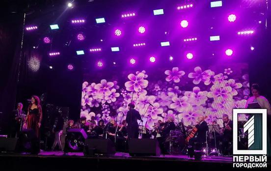 Мешканців Кривого Рогу на святкуванні Дня міста дивували актори театру ім