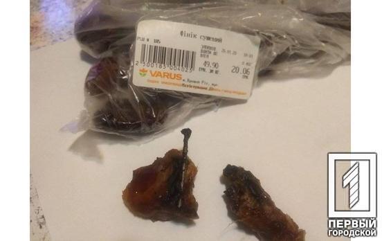 В одном из супермаркетов Кривого Рога мужчине продали финики с гвоздем, - соцсети