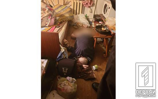 В Кривом Роге обнаружили в квартире труп мужчины, который долго не выходил на связь