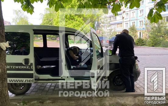 В Кривом Роге обнаружили мёртвым мужчину за рулём автомобиля с заведённым двигателем