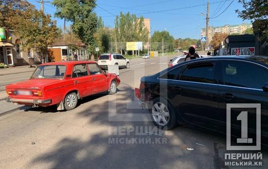 Ехать на ремонт придется обоим: на Свято-Николаевской не смогли разминуться ВАЗ и Audi