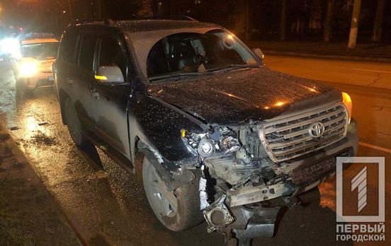 В Кривом Роге пострадала несовершеннолетняя девушка от столкновения двух Toyota