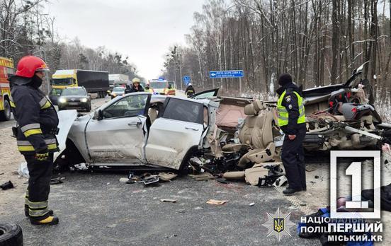 Загинули 7-річний хлопчик і його тато: мешканець Дніпропетровщини на Хмельниччині потрапив у трагічну аварію з Jeep Grand Cherokee та Volvo