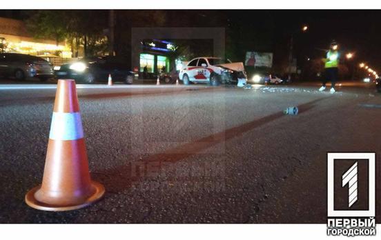 Опасный маневр: в результате столкновения двух автомобилей в Саксаганском районе Кривого Рога парализовало движение транспорта