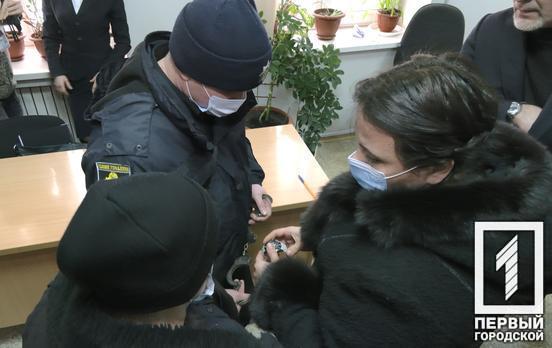 Подружжю Кудрявцевих, котрих засудили у Кривому Розі за спалення прийомної дитини, апеляційний суд пом’якшив вирок