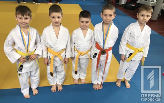 Команда из Кривого Рога заняла первое место на чемпионате области по карате