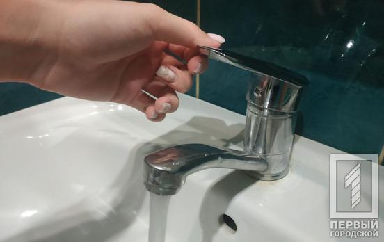 Аварийные работы: в Кривом Роге устраняют неполадки на водопроводе, - адреса