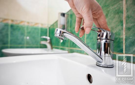 «Кривбасводоканал» підвозитиме  мешканцям південної частини міста воду через тривале відключення у зв'язку з будівництвом нового водогону