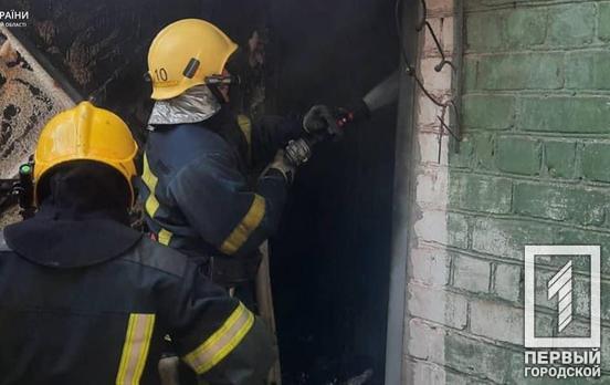 Намагався врятувати майно та не вберігся сам: під час пожежі в Центрально-Міському районі постраждав криворіжець