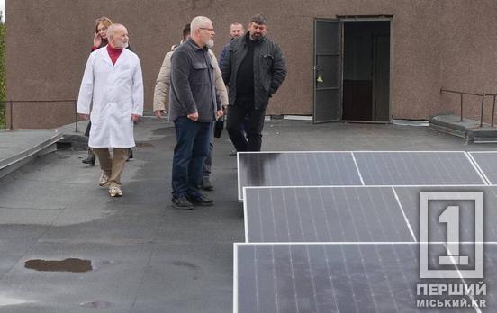 У Кривому Розі триває масштабна комплексна реконструкція медичних закладів: в одній з лікарень відкрито оновлене реабілітаційне відділення та встановлена сучасна сонячна електростанція