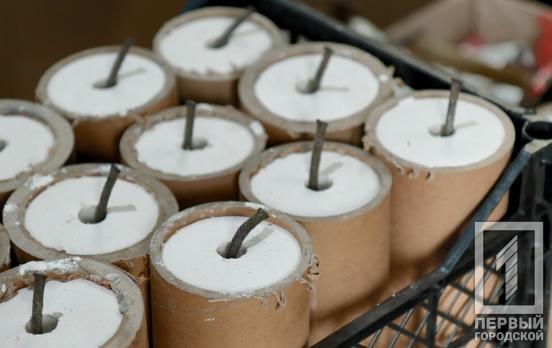 Криворізькі волонтери налагодили виробництво димових шашок для українських захисників