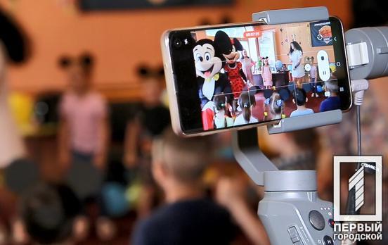 У Кривому Розі волонтери відкрили літній освітній центр для нових маленьких містян