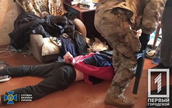 Здавав позиції ЗСУ та волонтерських центрів: на Дніпропетровщині засудили прихильника «руського міра»