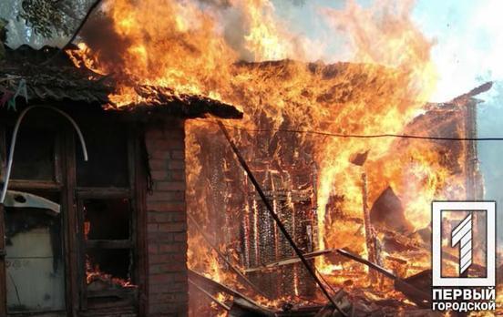 В Кривом Роге сгорели четыре сарая