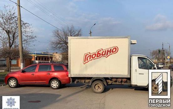 Сдавал задом: в Кривом Роге нетрезвый водитель спровоцировал аварию