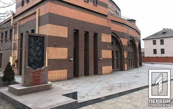 Полиция: дело об осквернённом памятнике в Кривом Роге переквалифицировали в надругательство над могилой