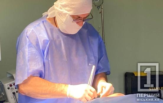 Боротьба за їх життя триває: медики прокоментували стан поранених після ракетного удару криворіжців