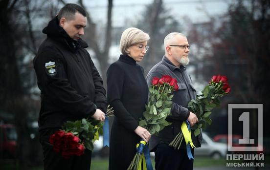 Ирина Верещук: В Кривом Роге выстроена очень качественная Политика памяти - в способе почитания, в том, как память помогает формировать следующие шаги и подчеркивает ценность человеческой жизни и подвига, который был в первые дни войны и продолжается сейчас