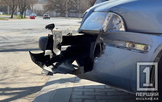 Потрібно дивитися у всі боки і в дзеркала: на Свято-Миколаївській зіштовхнулися дві іномарки