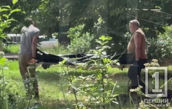 Трагедія на Вечірньому: у Кривому Розі літній чоловік випав з восьмого поверху