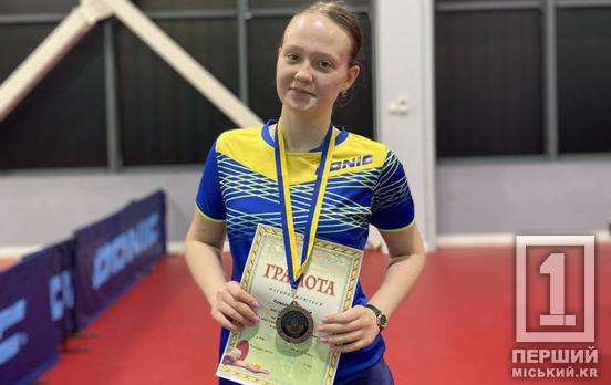 Швидкі думки й точні удари: спортсменка з Кривого Рогу стала призеркою ЧУ з настільного тенісу