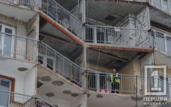 После вражеских атак в Кривом Роге восстановили уже 3115 поврежденных домов