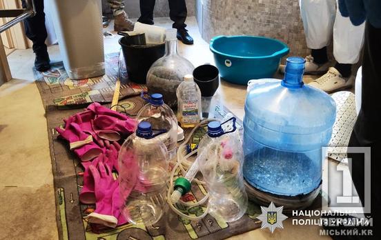 Мільйонні обороти та власне виробництво: у Кривому Розі затримали члена банди, що торгувала амфетаміном та іншою заборонкою