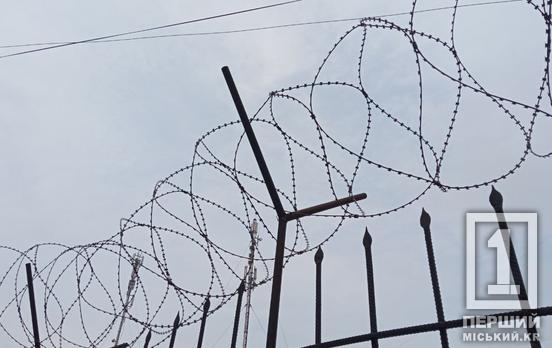 Переобулся и ушел с полным пакетом кроссовок: в Кривом Роге судили военного, который украл из магазина 6 пар обуви