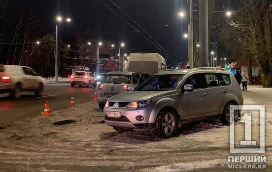 Один невдалий поворот – три розбиті автівки: на просп