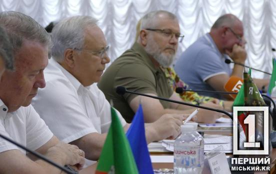 «ДОПОМОЖЕМО, ПІДКАЖЕМО, НАВЧИМО, СПРЯМУЄМО