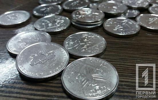 Задействованным в борьбе против COVID-19 медикам Кривого Рога дали премии из областного бюджета