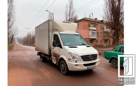 В Кривом Роге парень на электросамокате попал под грузовик