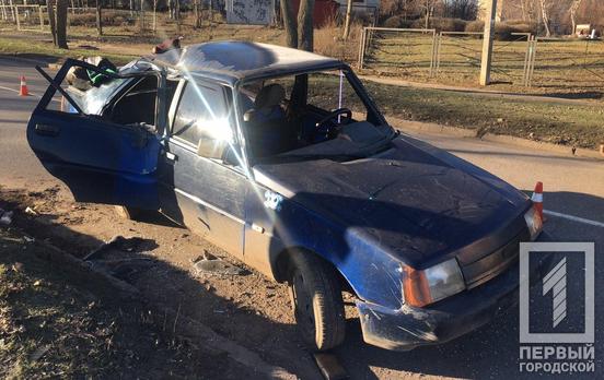 В Кривом Роге в результате столкновения BMW и «Таврии» пострадала женщина и маленький ребёнок
