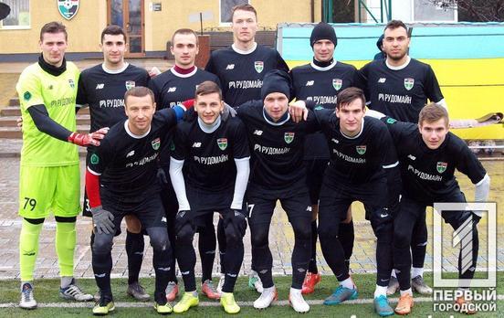 ФК «Горняк» из Кривого Рога не смог одолеть николаевскую «Викторию»